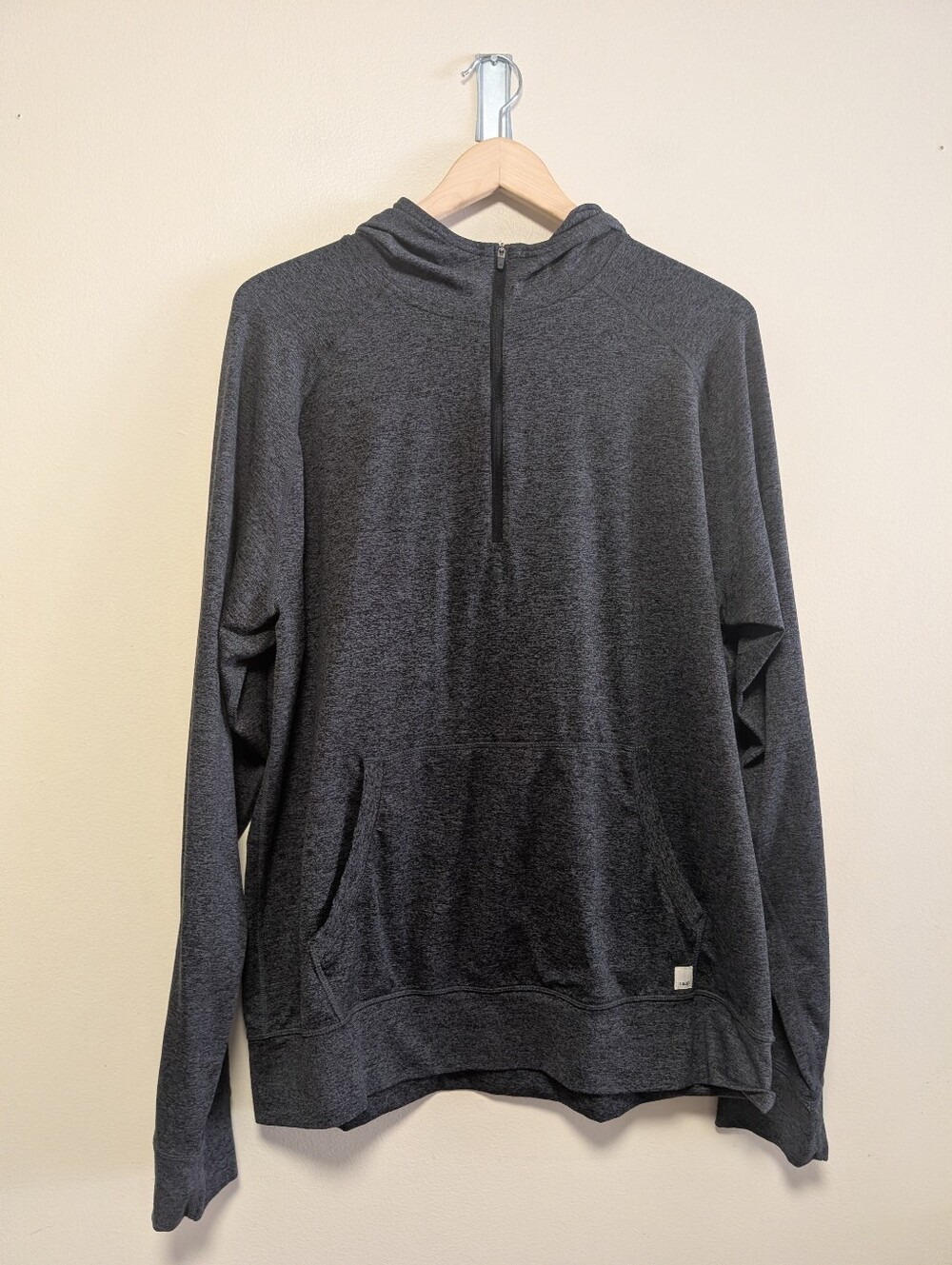 Vuori Men's Performance Half Zip Hoodie Heather Charcoal Gray Size Large